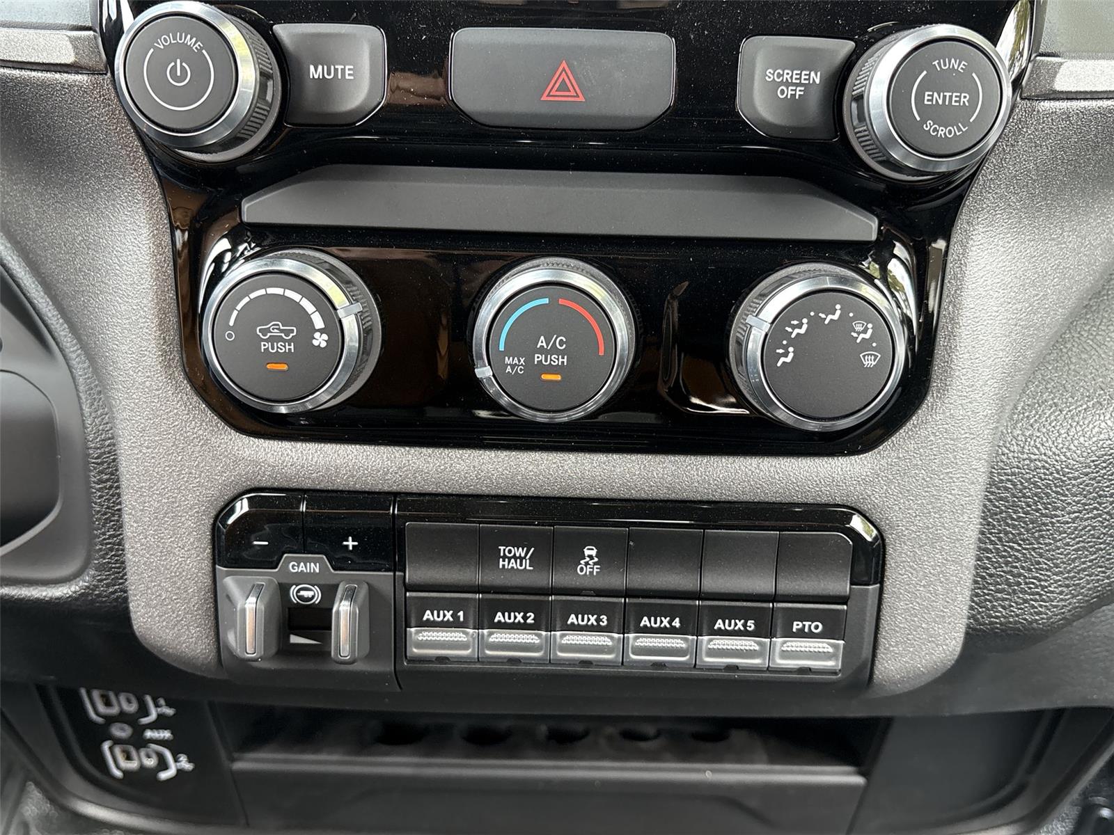 2026 Ram 3500 Tradesman photo 21