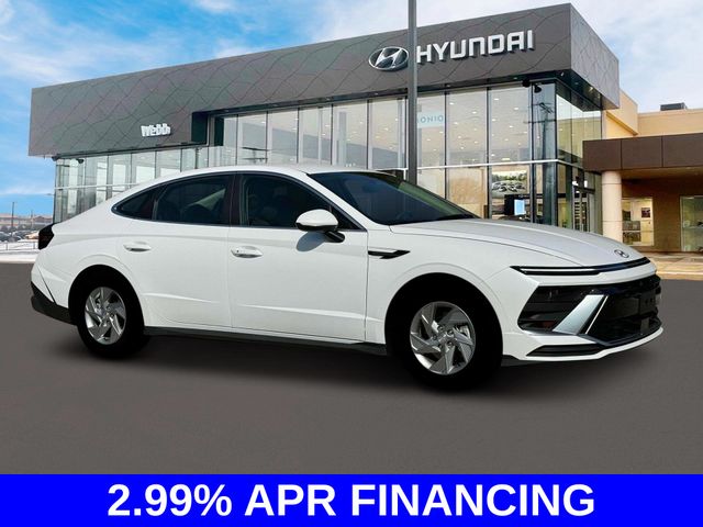 New 2025 White Hyundai SE image 12