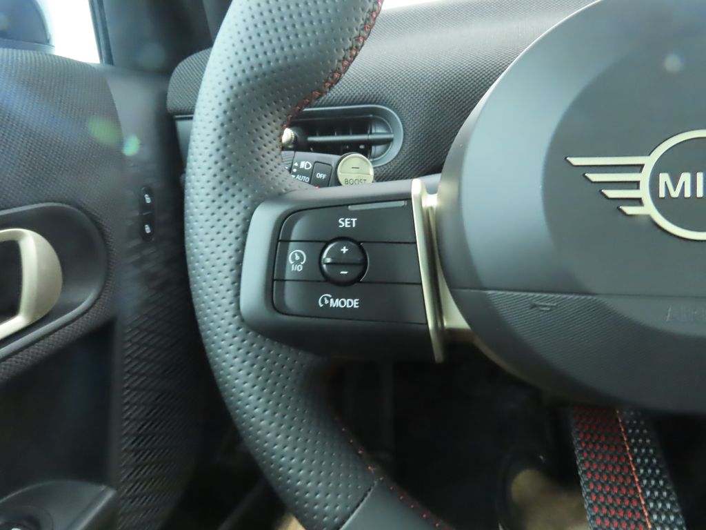 2026 Mini Cooper 4 Door Hardtop S Iconic photo 9