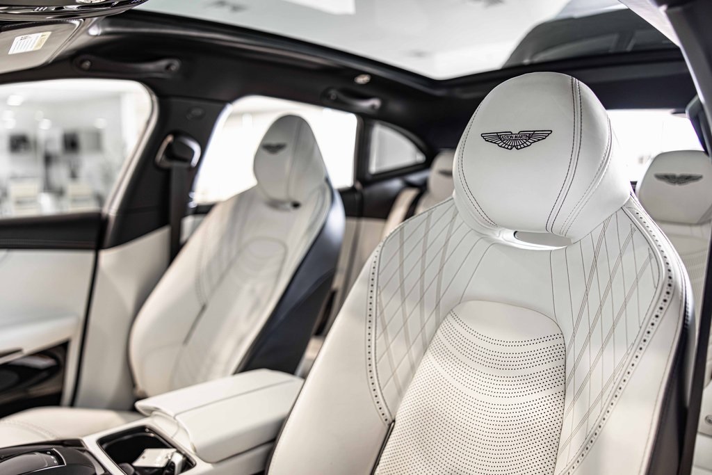 2023 ASTON MARTIN DBX - Image 19