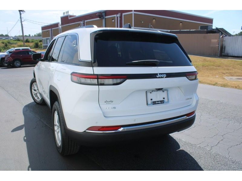 2024 Jeep Grand Cherokee Laredo X photo 4