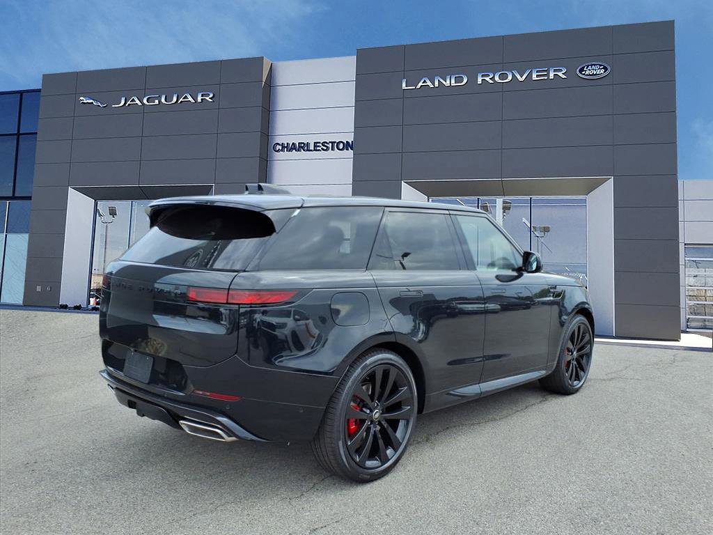 2025 Land Rover Range Rover Sport SE photo 4