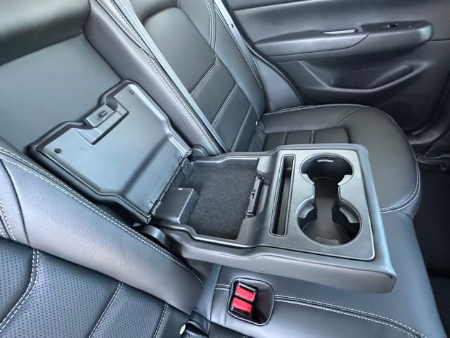 2025 Mazda CX-5 2.5 S Preferred photo 32