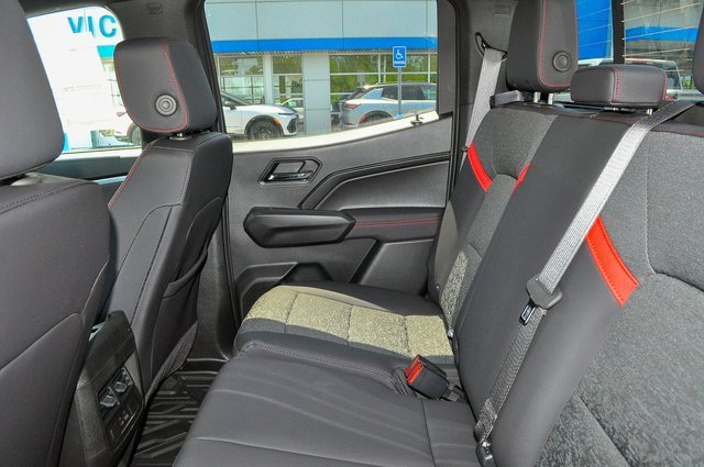 2025 Chevrolet Colorado Z71 photo 12