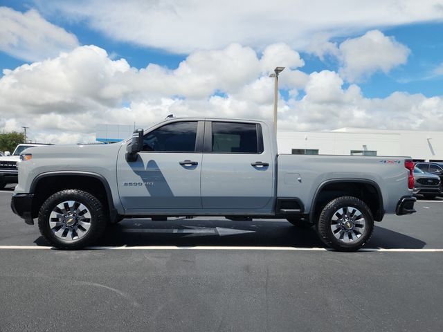 2024 Chevrolet Silverado 2500HD Custom photo 3