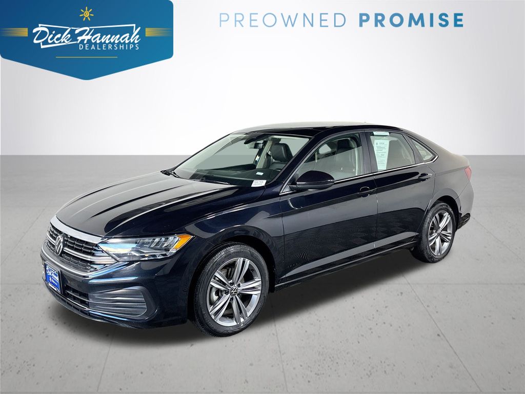 2024 Volkswagen Jetta SE's photo