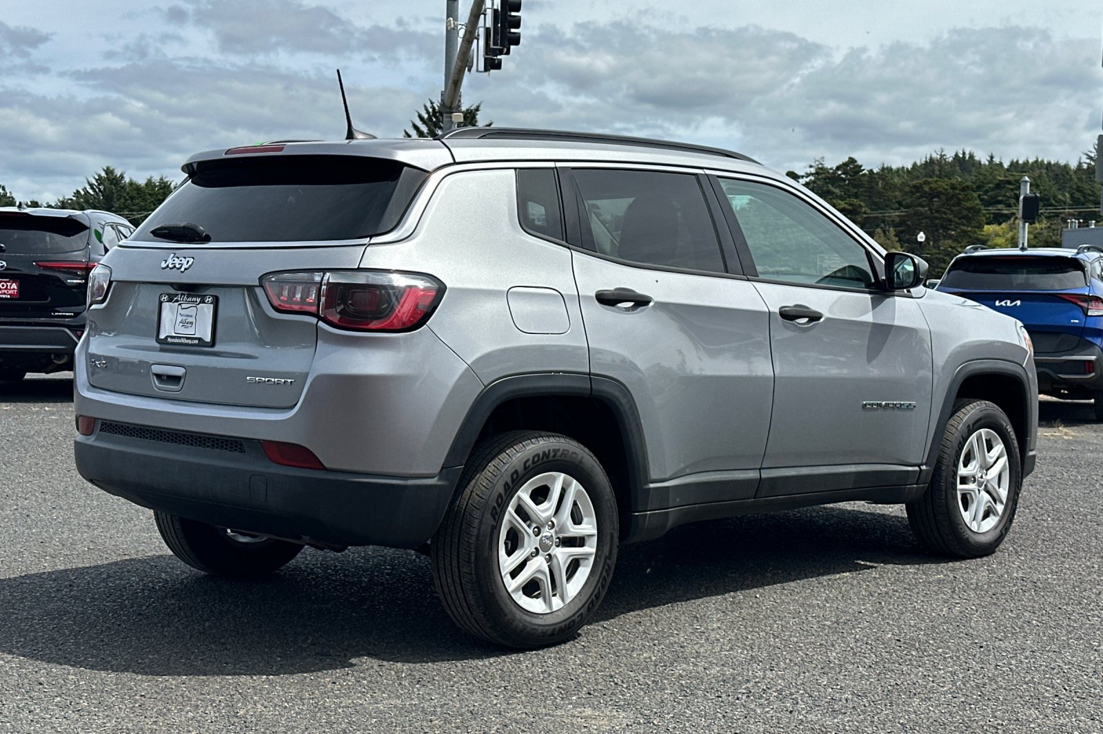 2020 Jeep Compass Sport photo 3