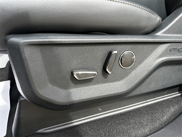 2025 Ford F-150 Lariat photo 20