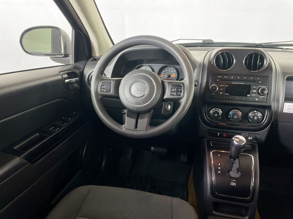 2016 Jeep Compass Sport photo 20