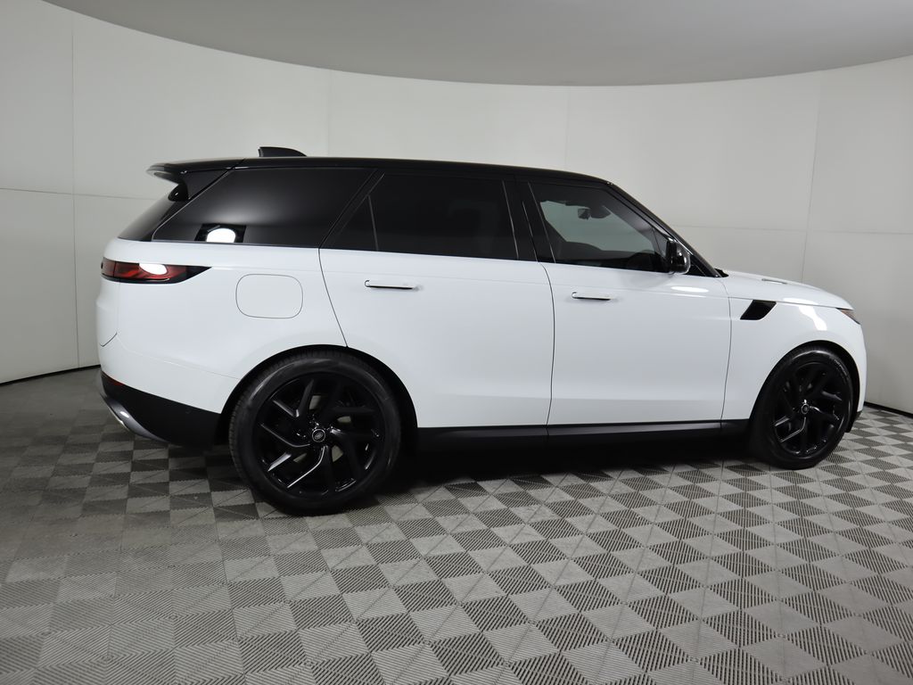 2025 Land Rover Range Rover Sport SE photo 3