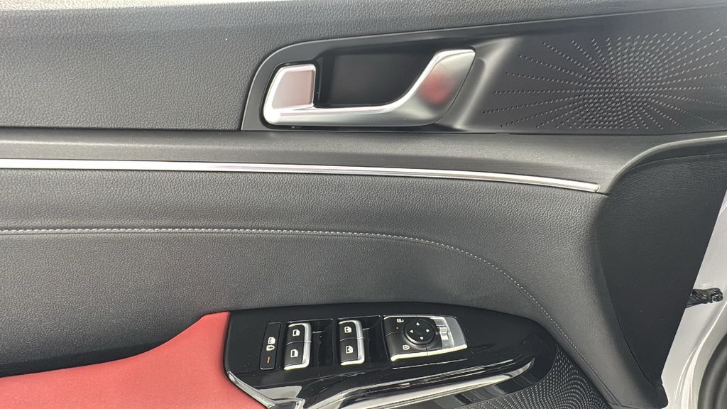 2026 Kia K5 GT-Line photo 17