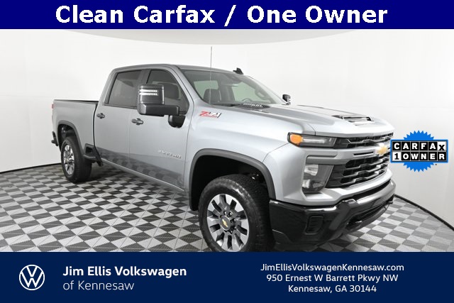 2024 Chevrolet Silverado 2500HD Custom's photo