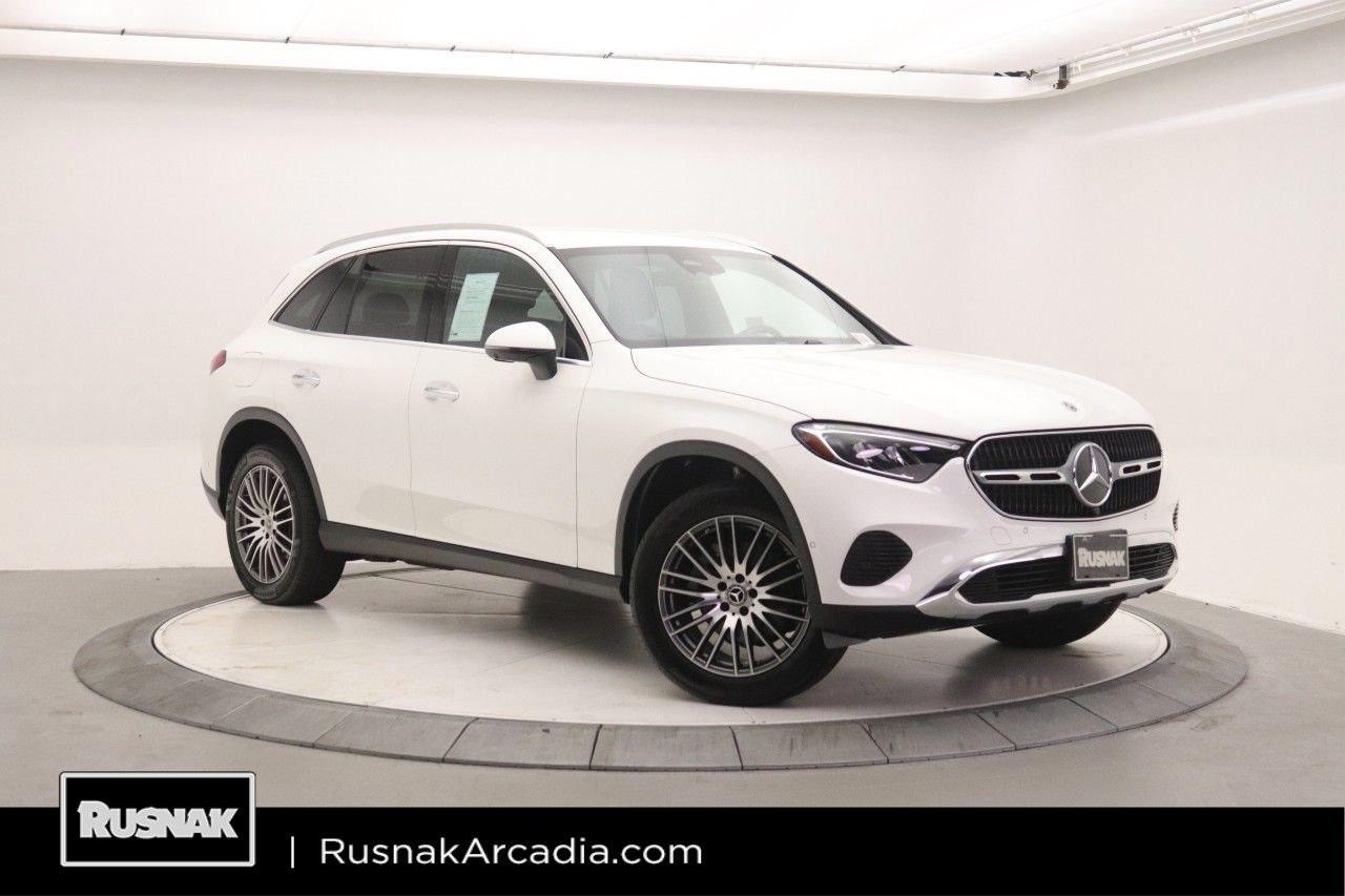 2026 Mercedes-Benz GLC Base's photo