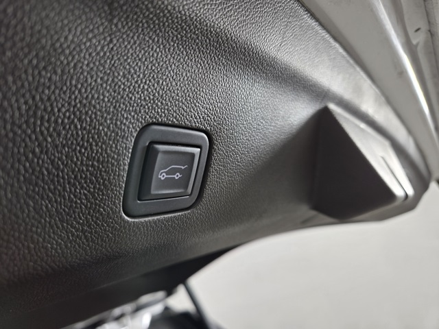 2021 Gmc Yukon SLT photo 12