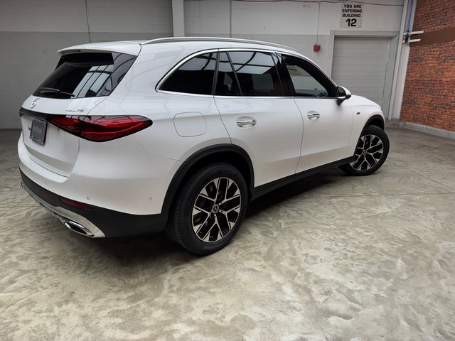 2025 Mercedes Benz GLC 350e 4MATIC photo 4