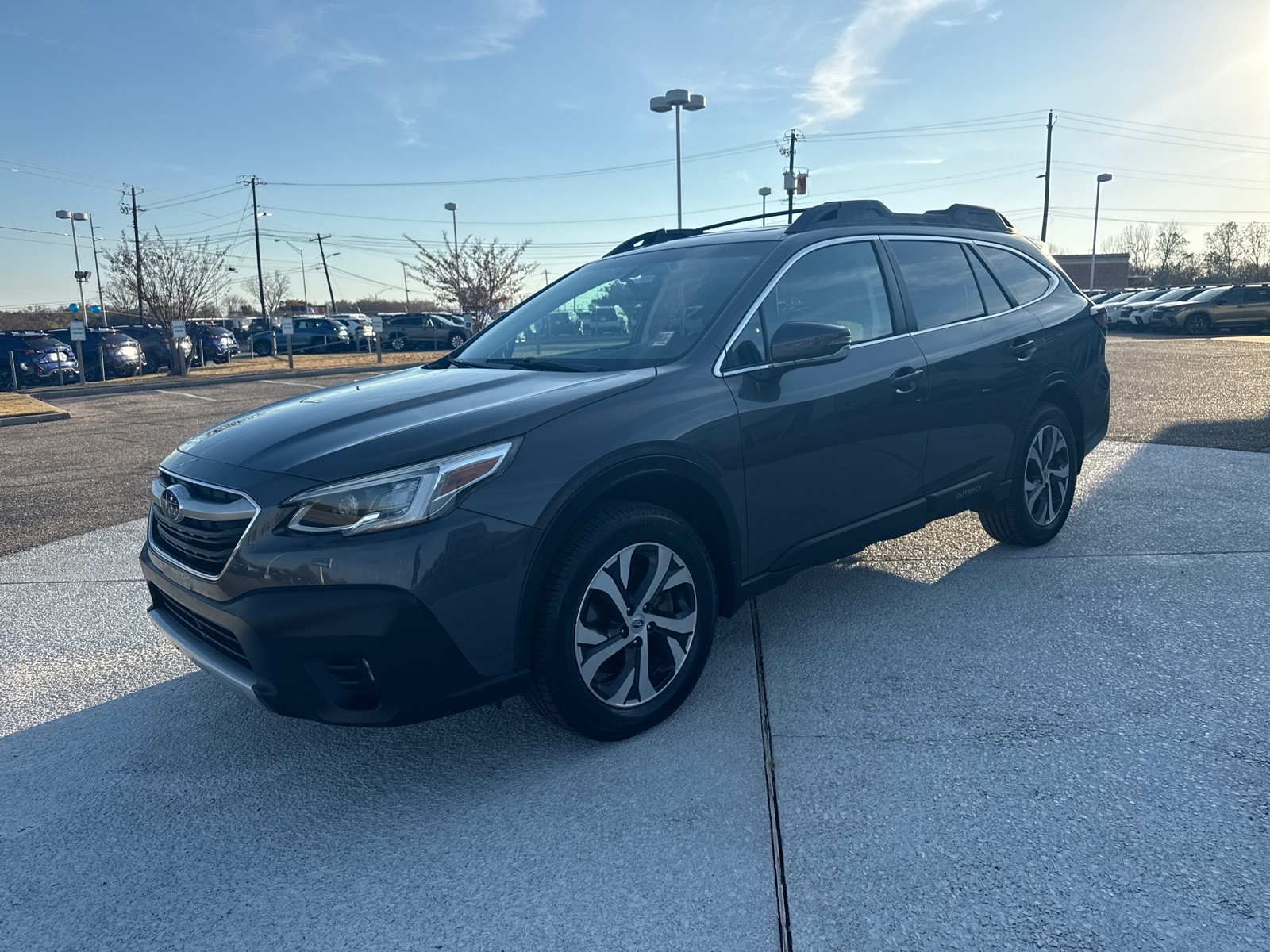 2020 Subaru Outback Limited photo 2