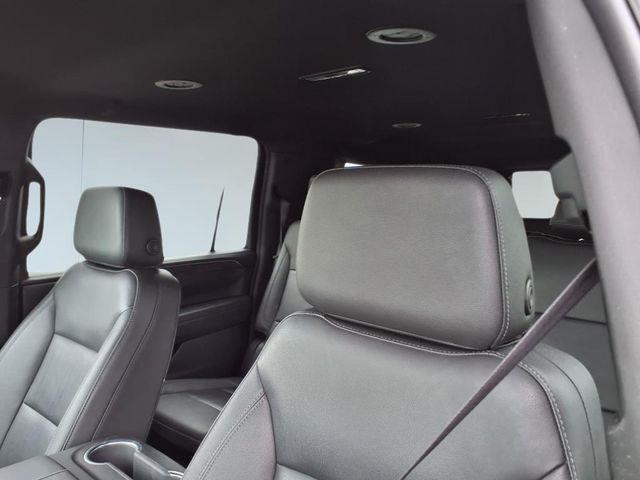 2023 Chevrolet Suburban LT photo 20