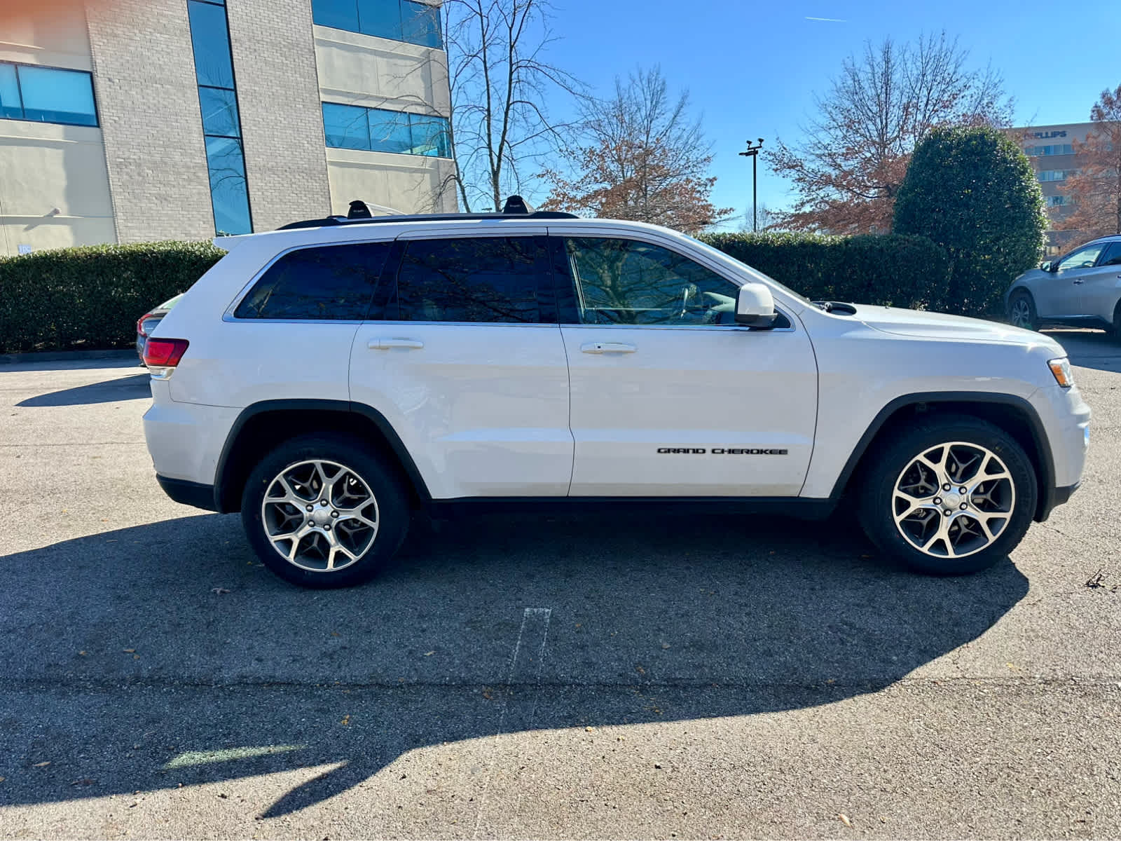 2021 Jeep Grand Cherokee Freedom photo 2