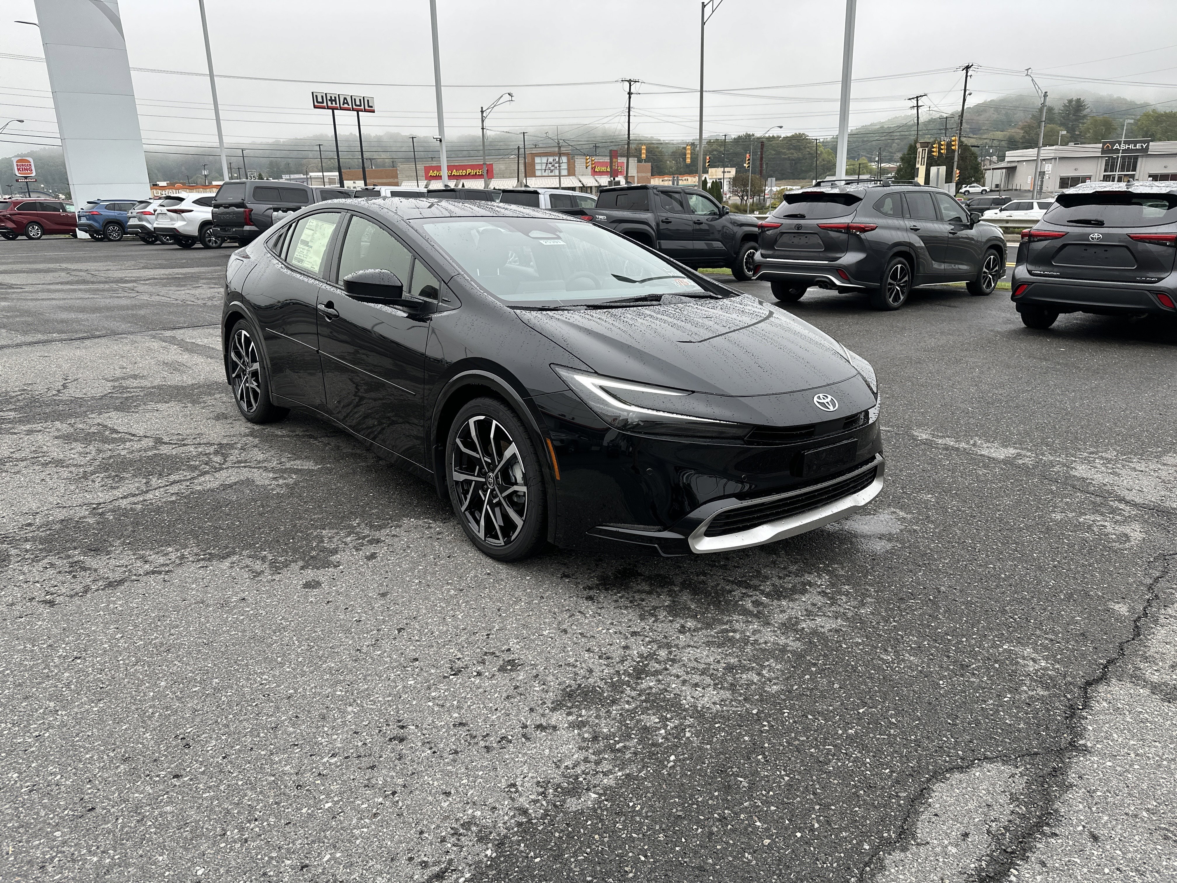 2026 Toyota Prius XSE's photo