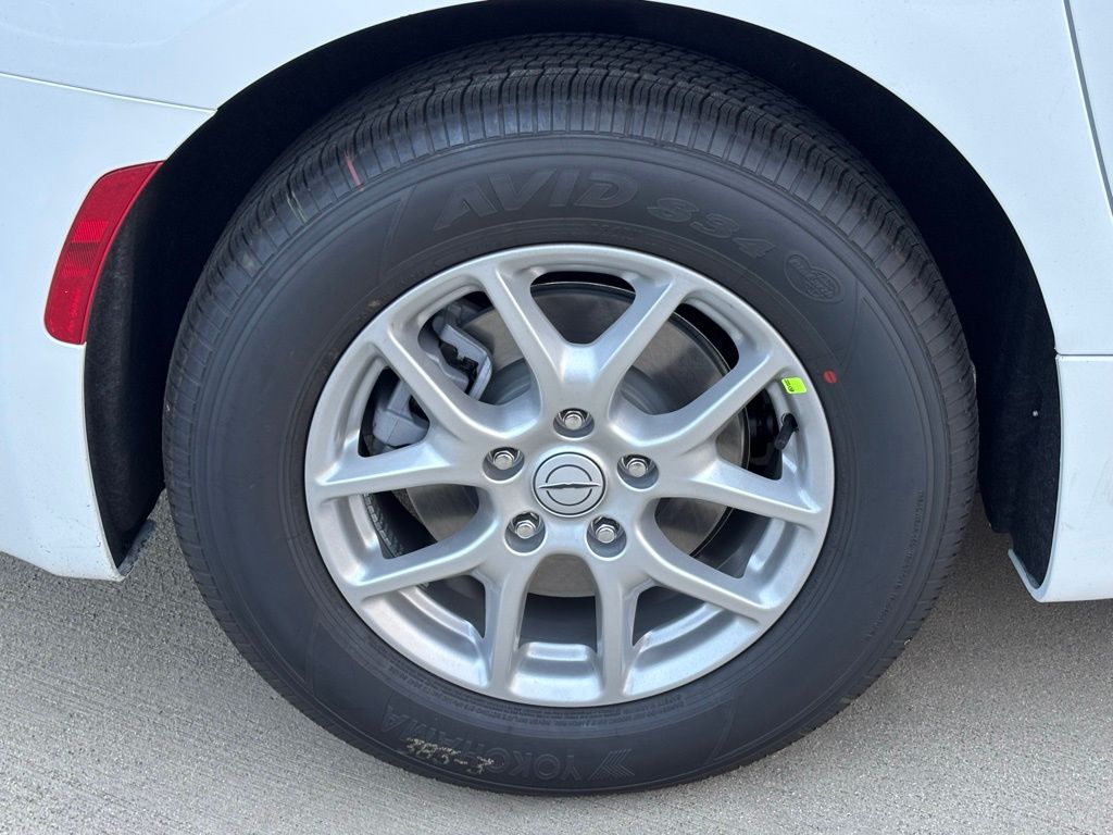 2026 Chrysler Pacifica photo 25