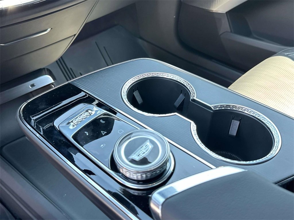 2026 Cadillac Lyriq Luxury photo 13