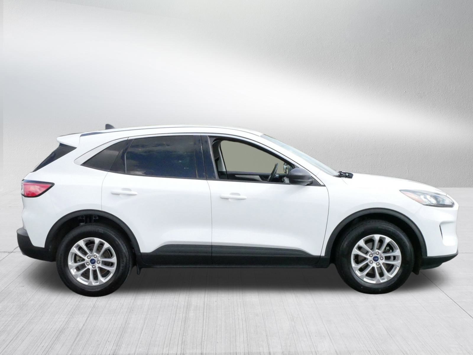 2022 Ford Escape SE photo 8
