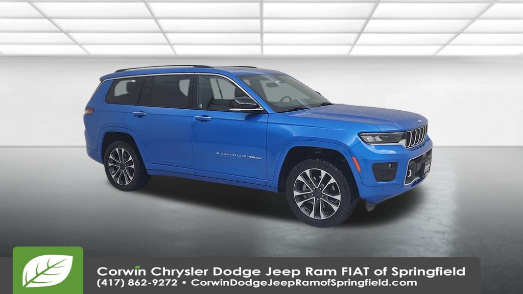 2023 Jeep Grand Cherokee Overland photo 2