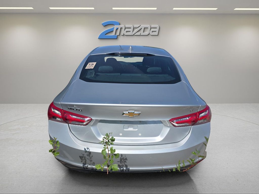 2021 Chevrolet Malibu 1LT photo 3