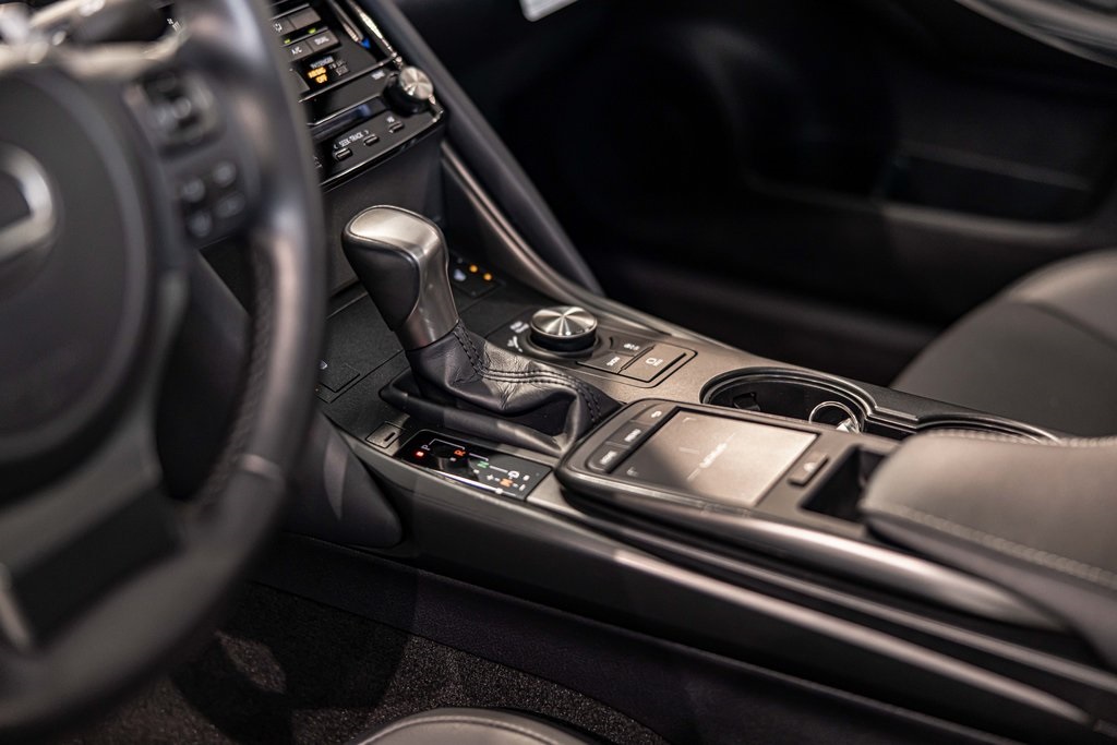 2024 LEXUS IS - Image 21