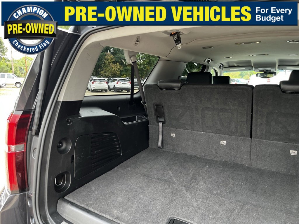 2018 Chevrolet Suburban LT photo 21