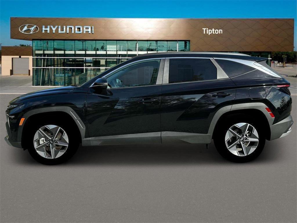 2025 Hyundai Tucson SEL Convenience photo 3