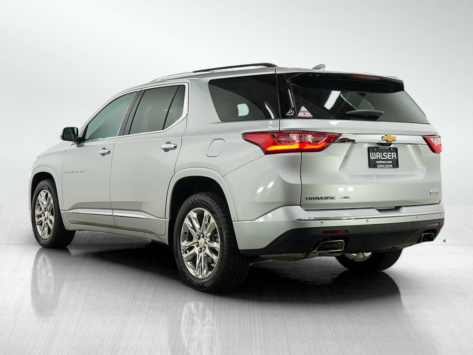 2019 Chevrolet Traverse High Country photo 2