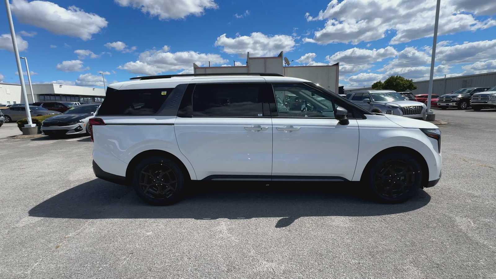 2026 Kia Carnival SX Prestige photo 8