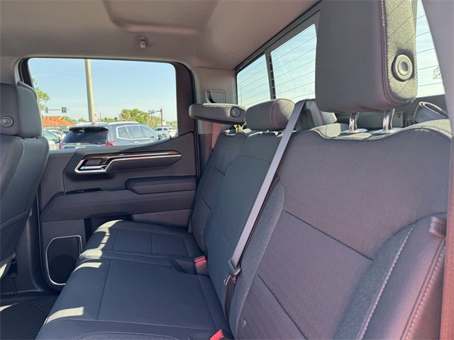 2025 Chevrolet Silverado 1500 LT photo 17