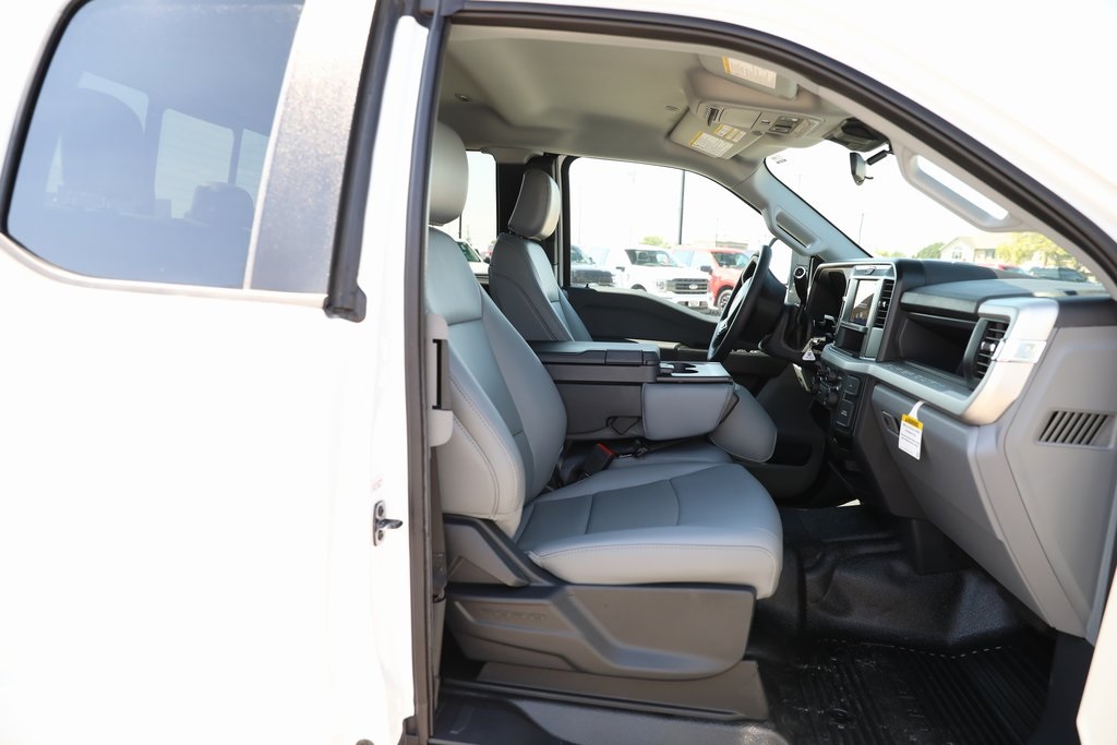 2025 Ford F-250 Super Duty XL - Photo 28