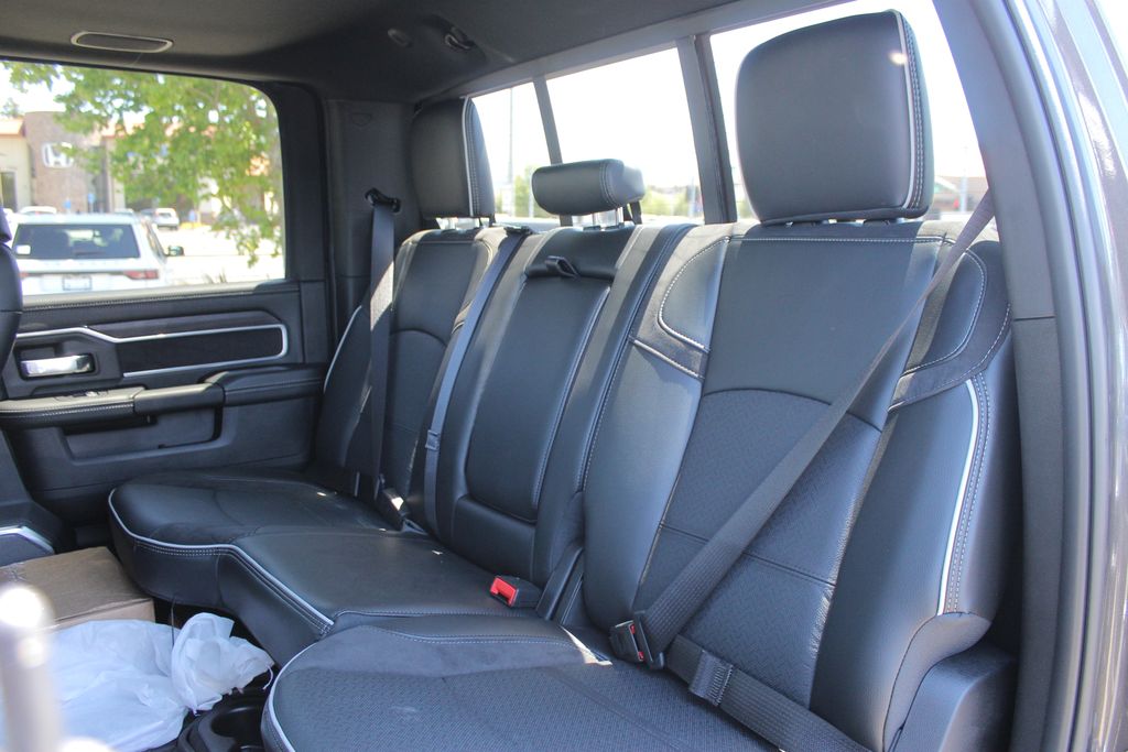 2025 Ram 3500 Laramie photo 18