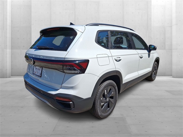 2025 Volkswagen Taos S photo 3