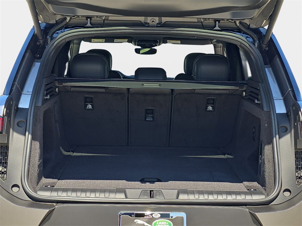 2025 Land Rover Range Rover Sport SE photo 12