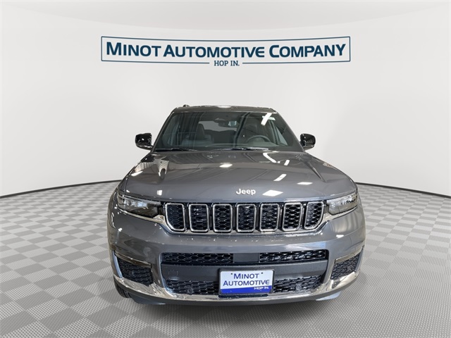 2025 Jeep Grand Cherokee Limited photo 3