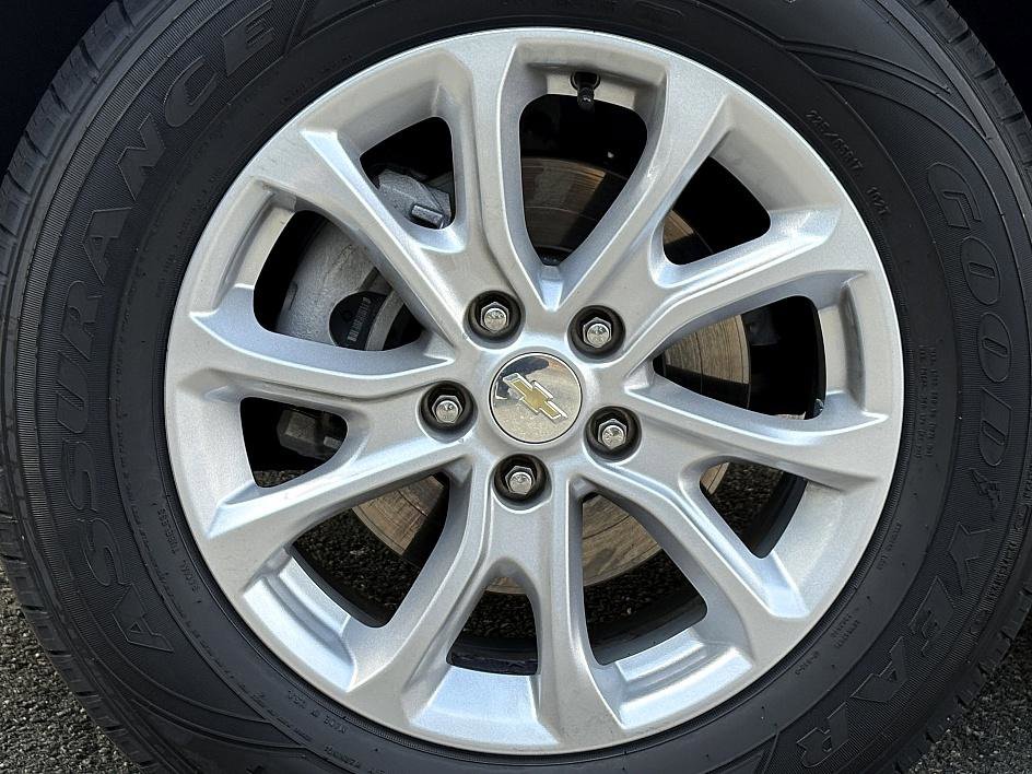 2019 Chevrolet Equinox LS photo 4