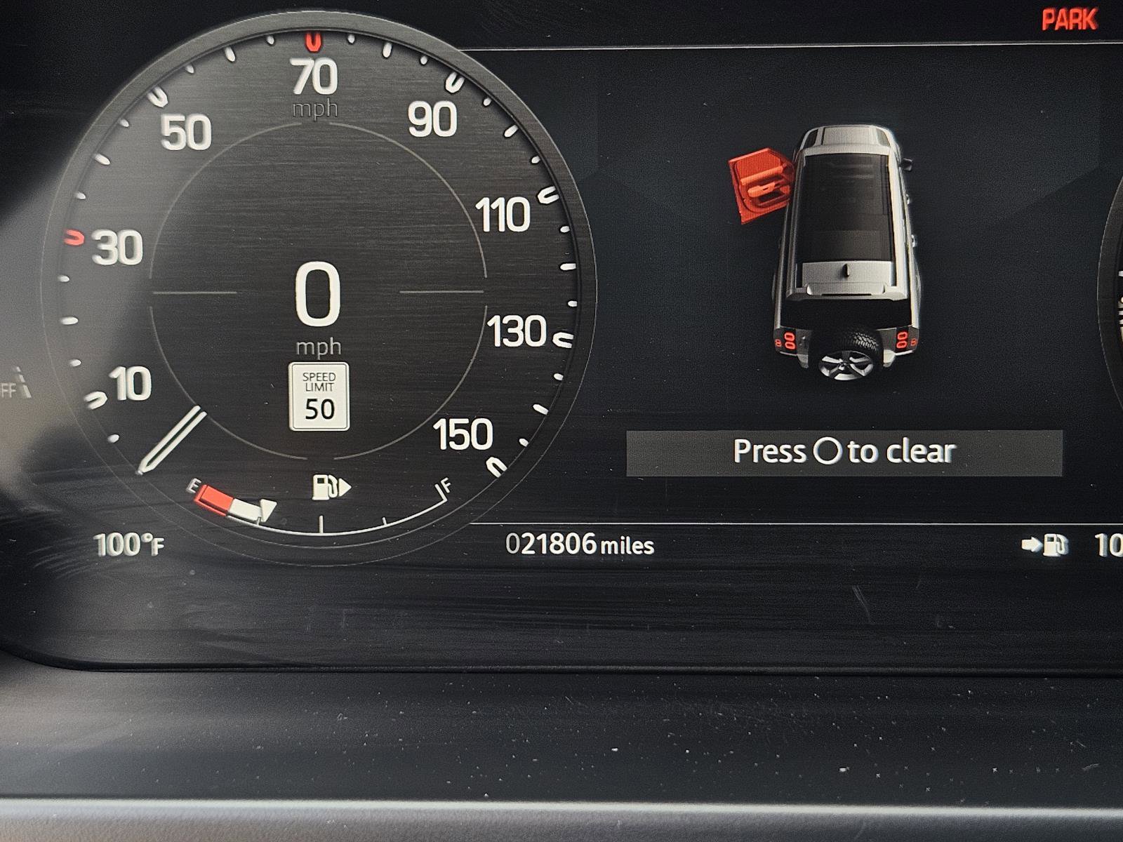 2024 Land Rover Defender X-Dynamic SE photo 13
