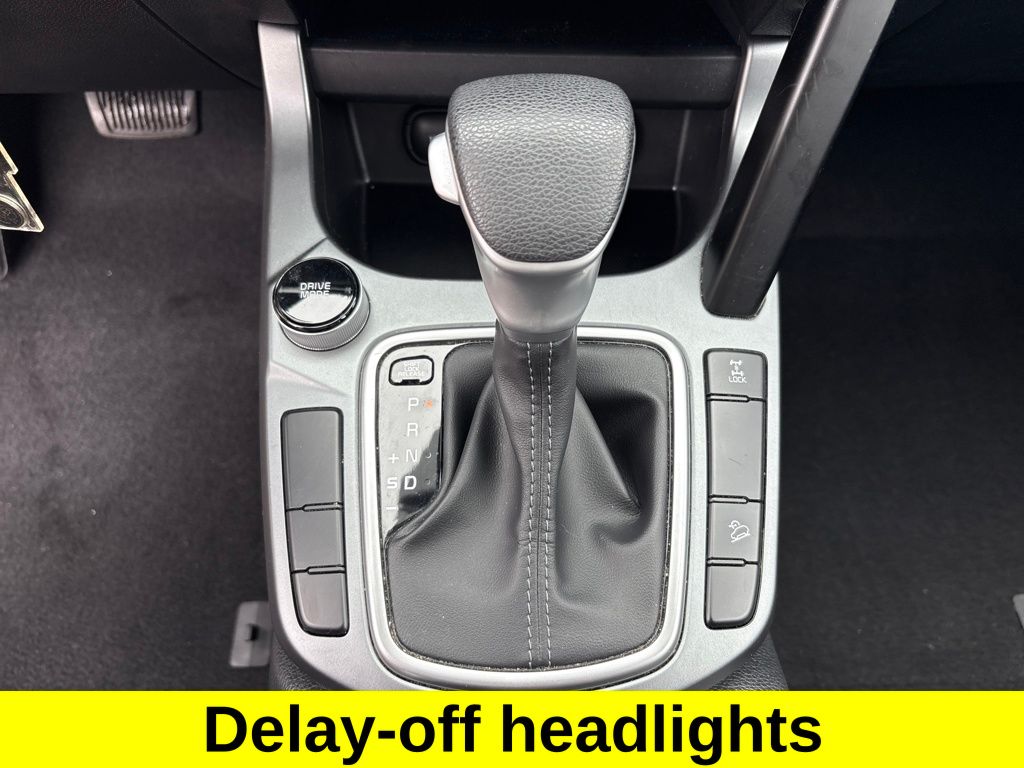 2023 Kia Seltos LX photo 26