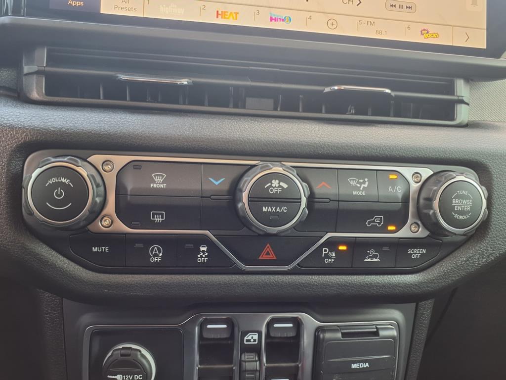 2025 Jeep Gladiator Sport S photo 9
