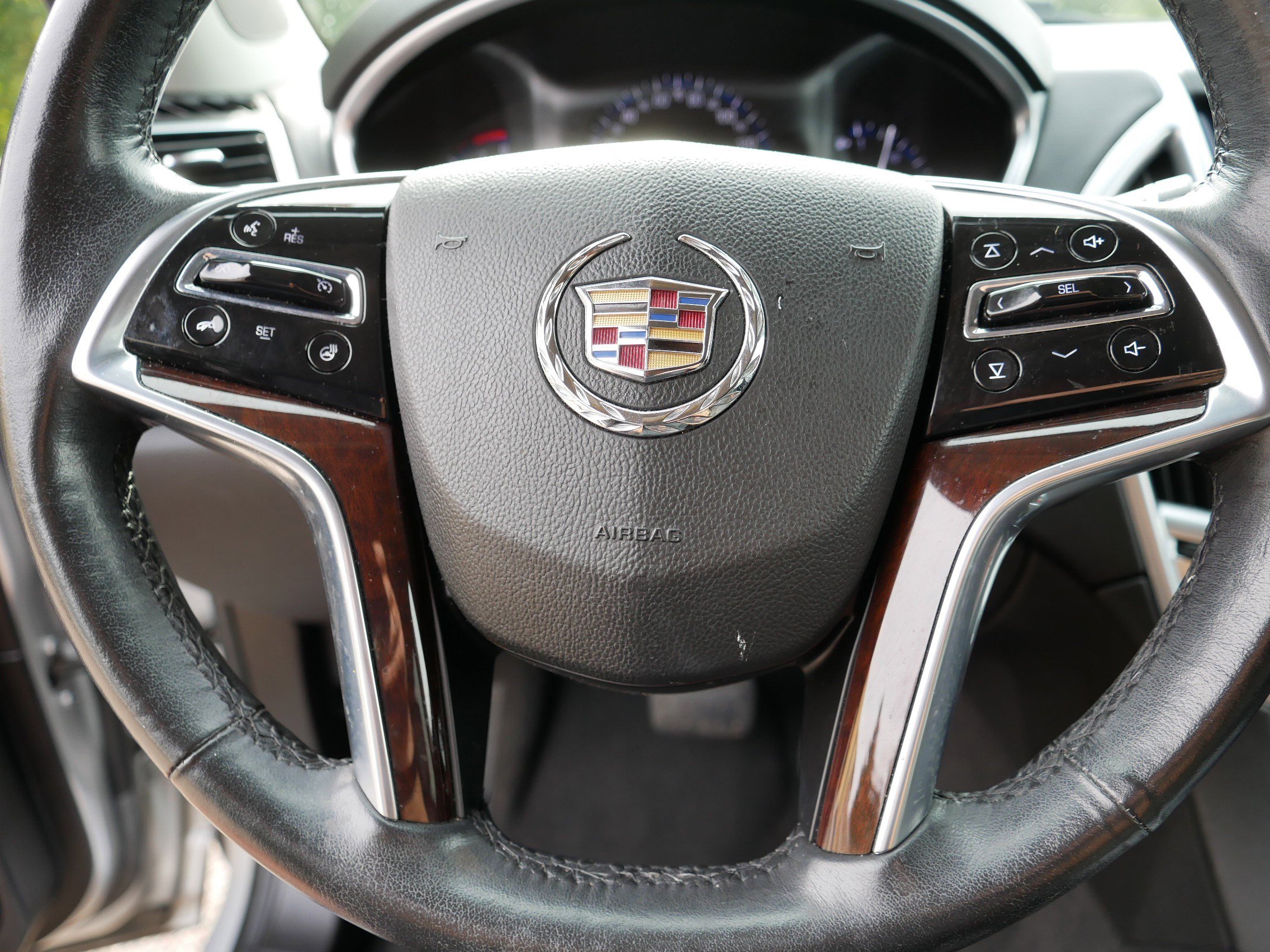 2016 Cadillac SRX Luxury photo 25