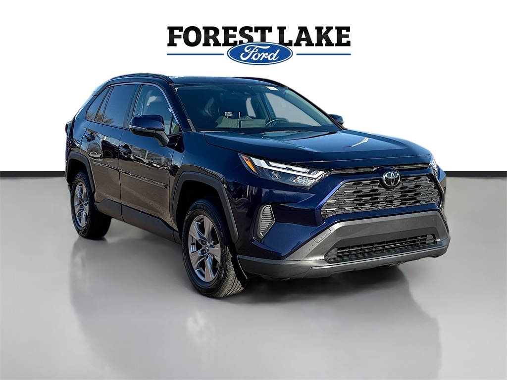 2022 Toyota RAV4 XLE's photo
