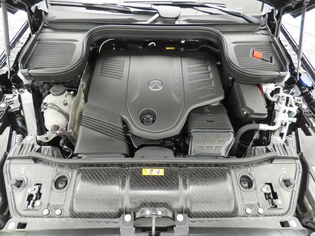 2025 Mercedes Benz GLS 450 4MATIC photo 29