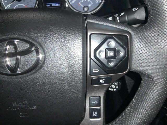 2022 Toyota Tacoma SR 4x4 photo 23