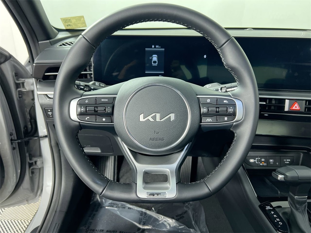 2026 Kia K5 GT-Line photo 15