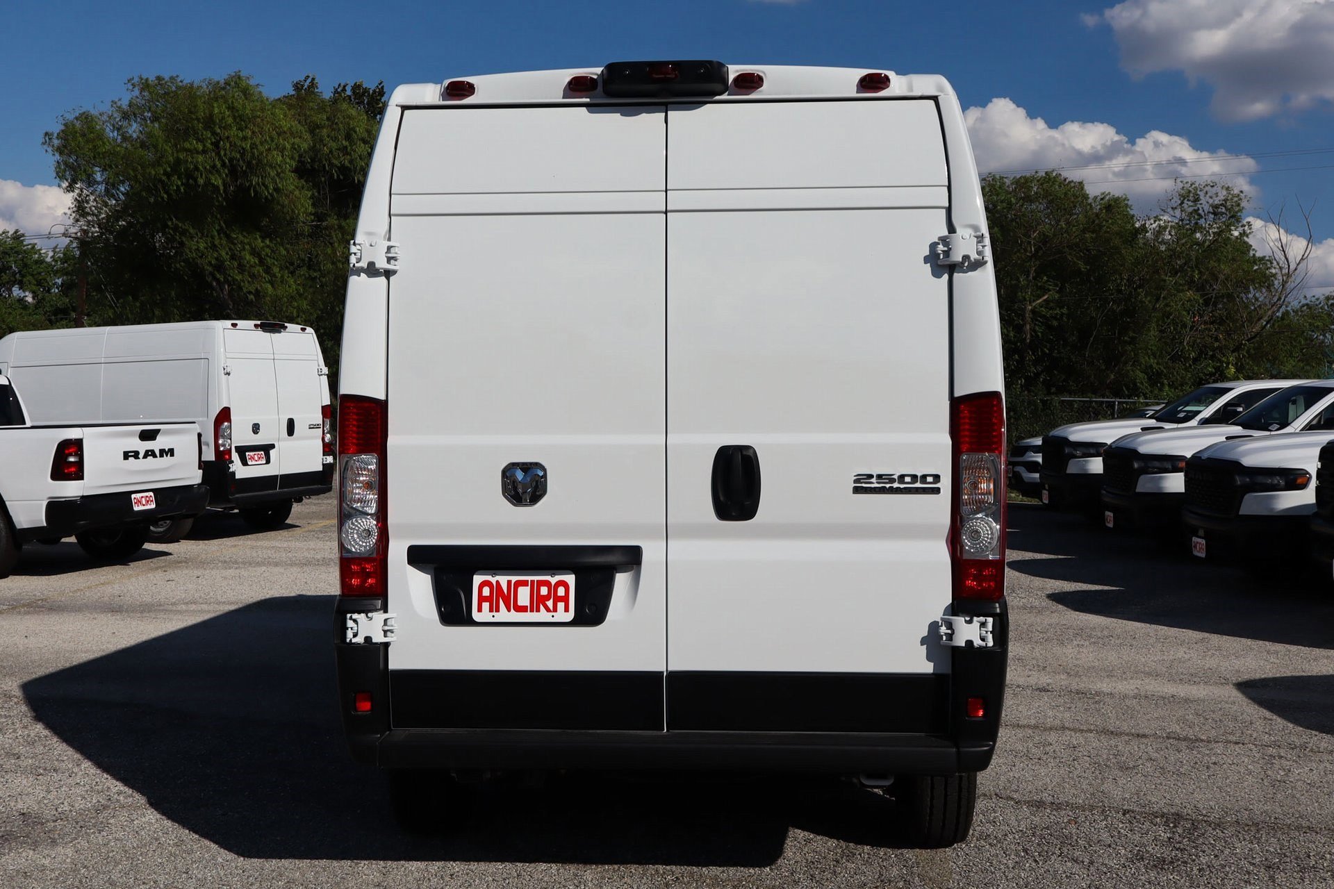 2025 Ram ProMaster 2500 photo 4