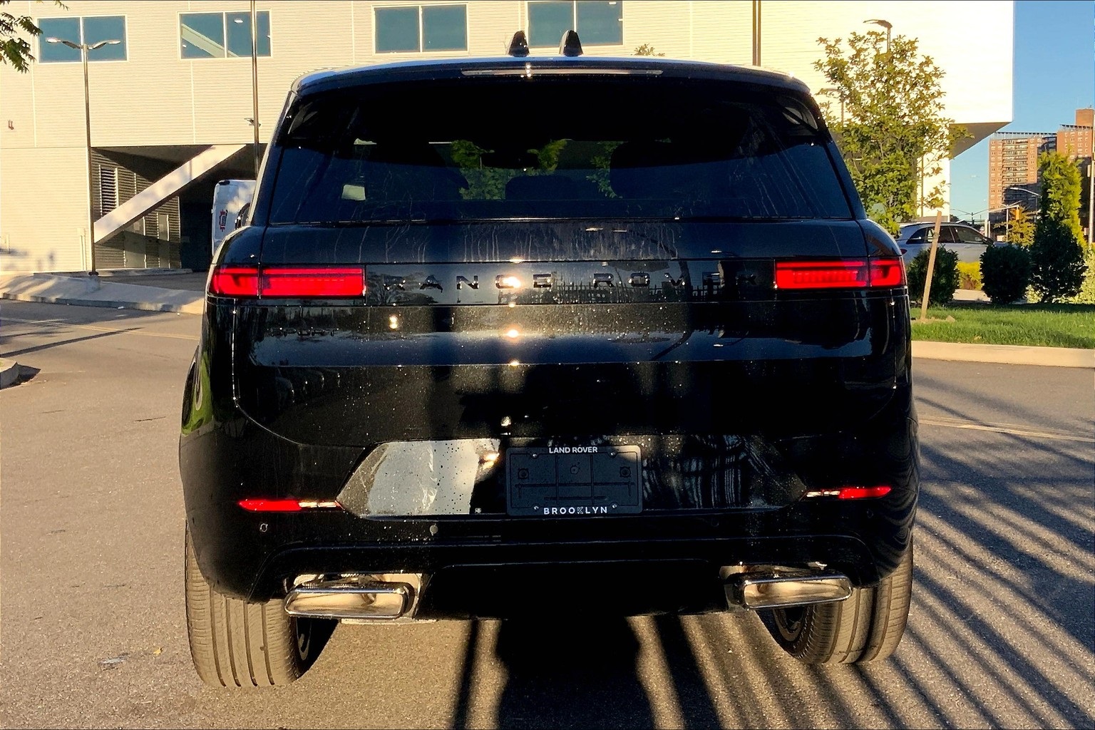 2025 Land Rover Range Rover Sport SE photo 4